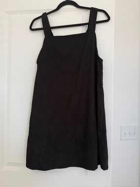 Classic Black Square-Neck Sleeveless Dress